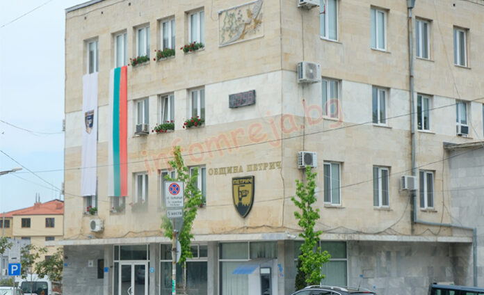 Поискаха съдебно-математическа експертиза по делото за избора на Общинския съвет в Петрич