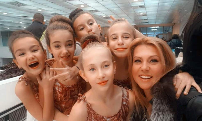 Денс студио "Дежа вю" - Благоевград, с пет златни купи и пълен екип златни медалисти на международен форум в София
