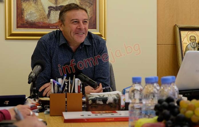 Съдът отказа да приеме "сгрешения" подпис на Камбитов