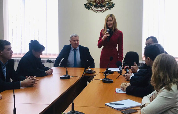Министър Ангелкова говори за туризма в Разлог