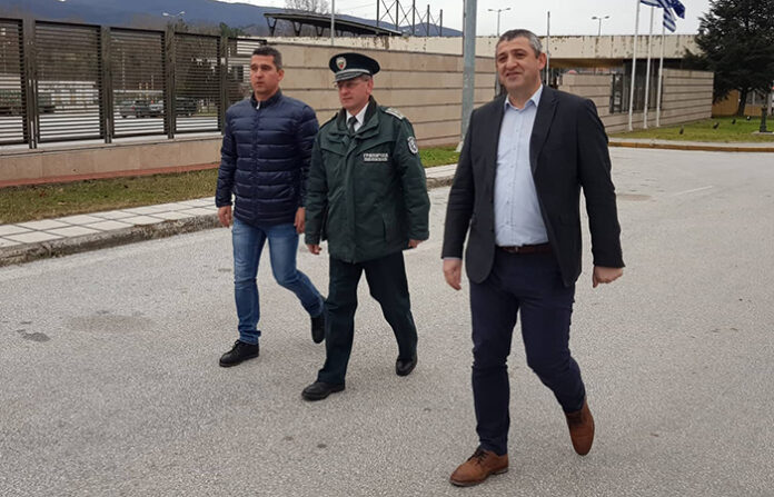 Ограниченията за движение на камионите в Гърция остават