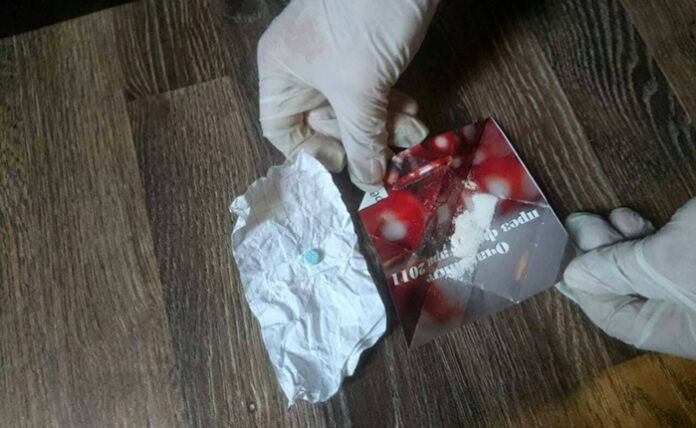 Арестуваха трима младежи с дрога в Перник