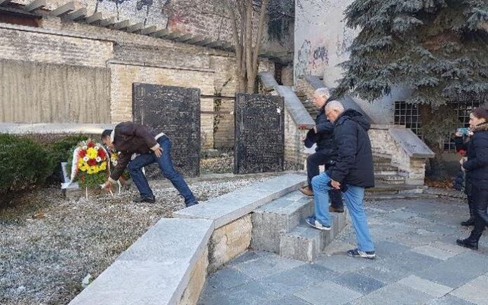 Отбелязаха годишнина от бомбардировките над Дупница