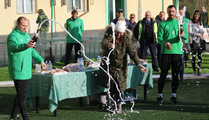 Шестима на проби в "Пирин"