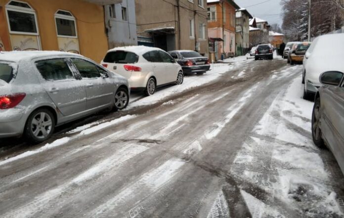Пътищата в Кюстендилска област са проходими при зимни условия