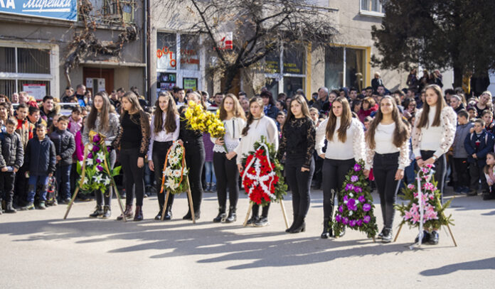 Община Якоруда почете паметта на Апостола на свободата