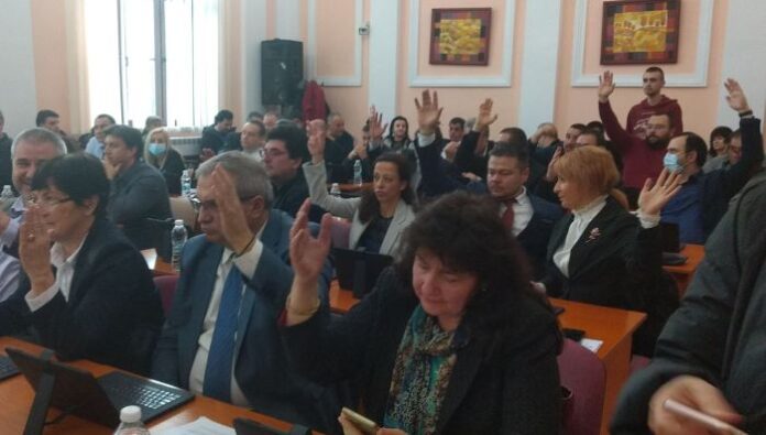 Общинските съветници от БСП питат „Кюстендилска вода“ за режима в крайните квартали на града