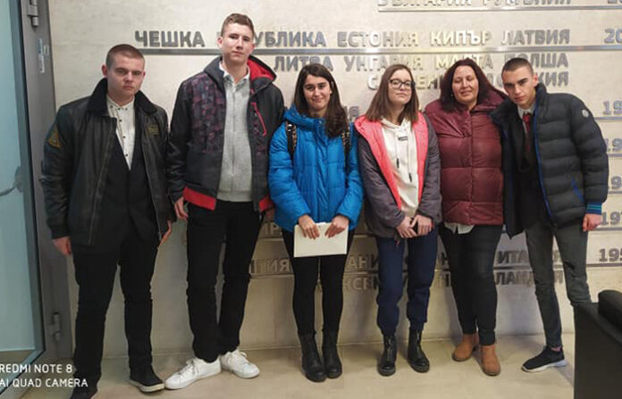 Младите журналисти от НПГ „Д.Талев“ – Гоце Делчев, обогатиха знанията и уменията си