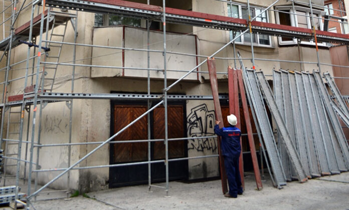 МРРБ: Санирането ще продължи