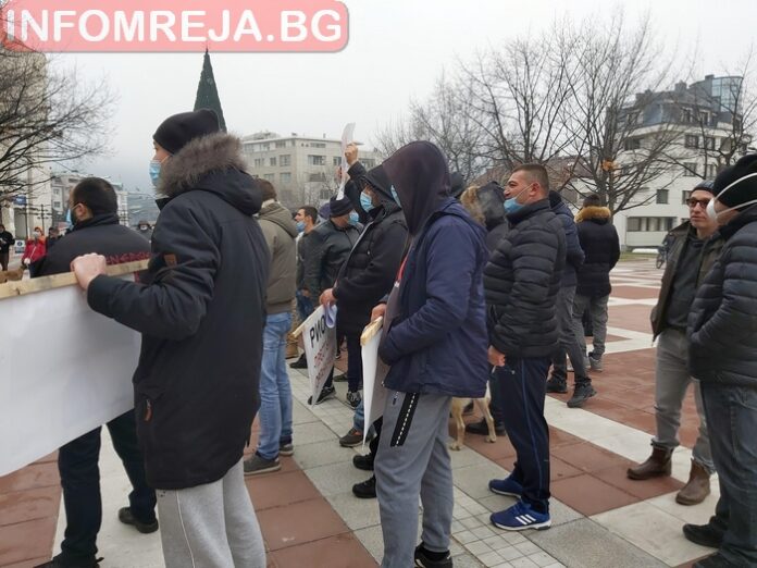 Благоевград излиза на бунт: Иска си кмета и по-добър живот