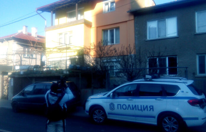 Взрив избухна в дома на бивш военен в Дупница