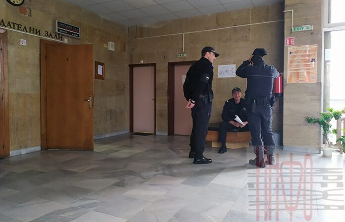 Рецидивист, осъждан 10 пъти, влиза отново в затвора