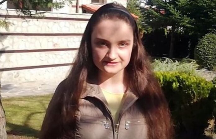 Александра Полежанова - единствената българка, която ще ни представи на конкурс в Русия