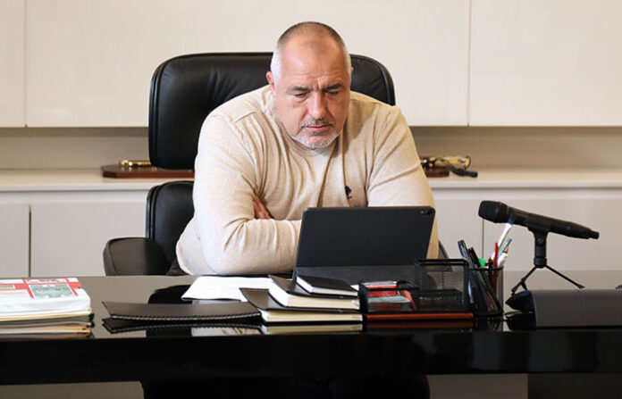 Правителството прие забрана за износ на предпазни средства