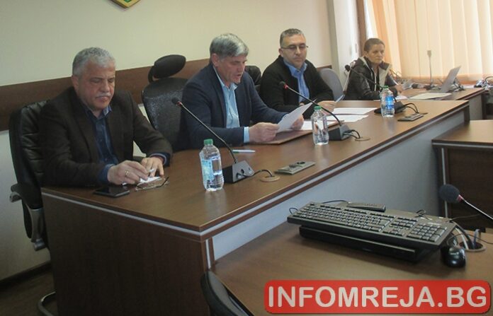 Специална комисия решава конфликта между д-р Улевинов и лекарите