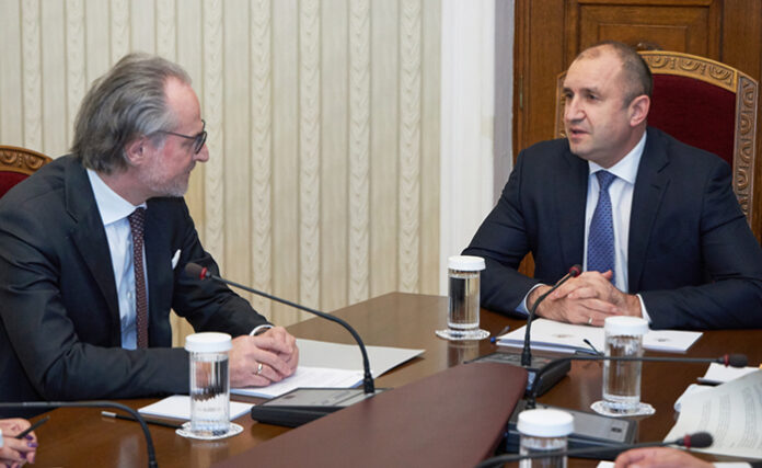 Президентът Румен Радев се срещна с председателя на ВКС Лозан Панов