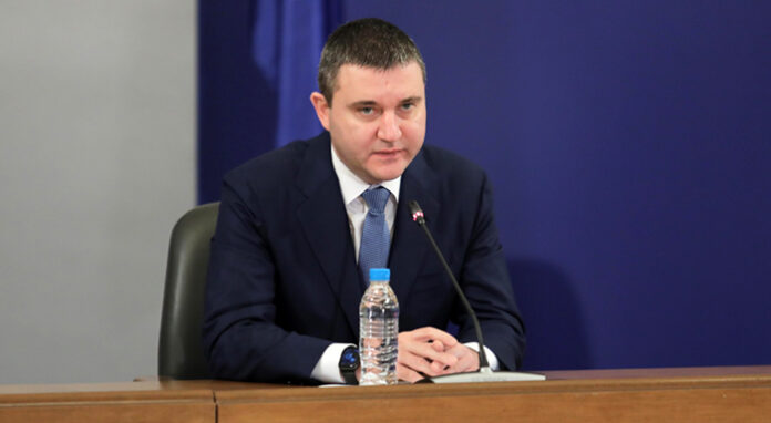 Горанов: Работим по най-негативния сценарий, за да сме максимално подготвени