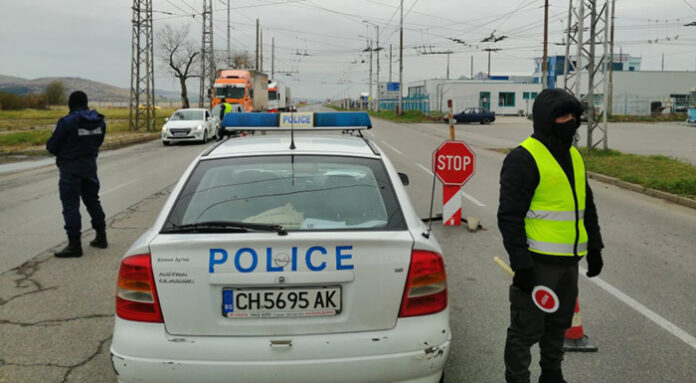 За 24 часа 415 проверки за спазване на карантина в Сливенско, едно нарушение