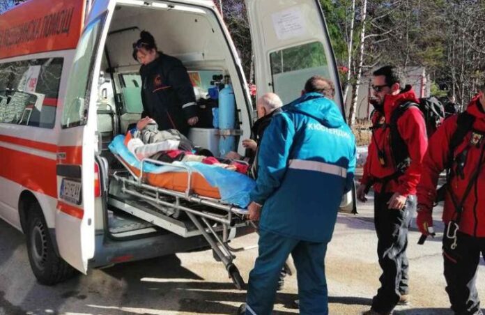 4-ма пострадаха при пожар в кравеферма в село Блато