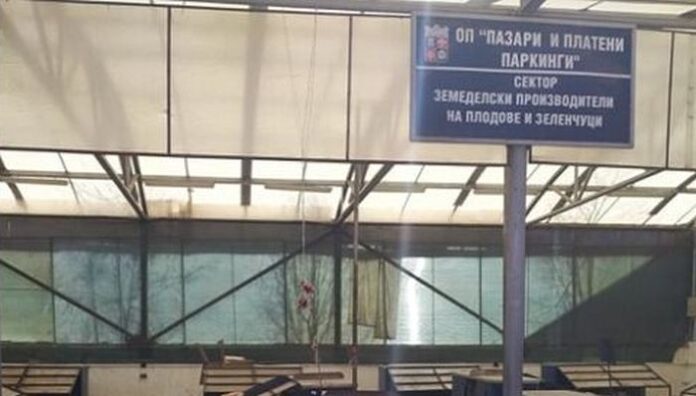 Пазарът в Кюстендил работи, спазват се указанията