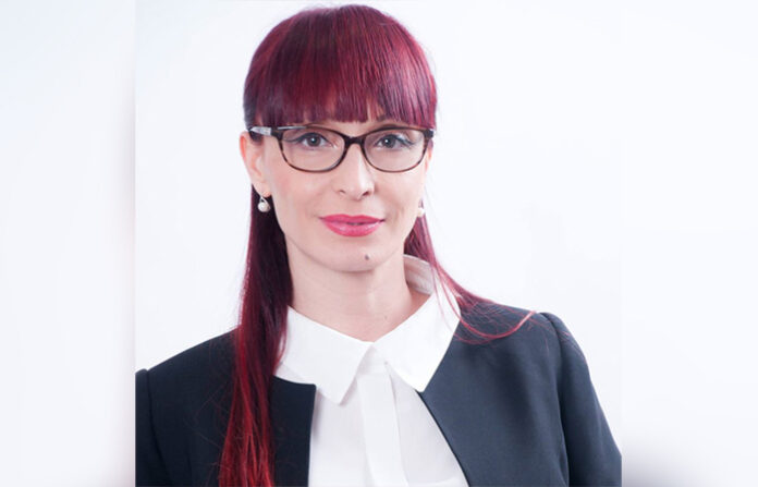 Депутатът от ГЕРБ Даниела Савеклиева дари предпазни маски на ОД МВР-Благоевград