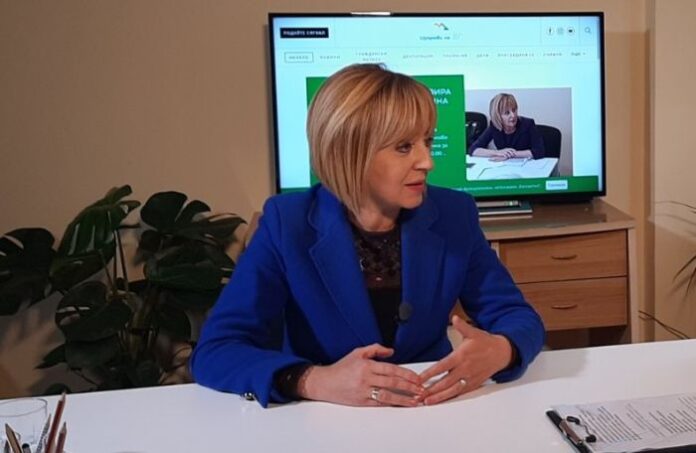 Манолова: Хората ще чакат поне до 15 август да им бъдат върнати надвзетите суми за парно
