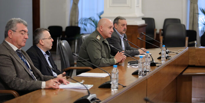 Хасан Адемов постъпва в болница