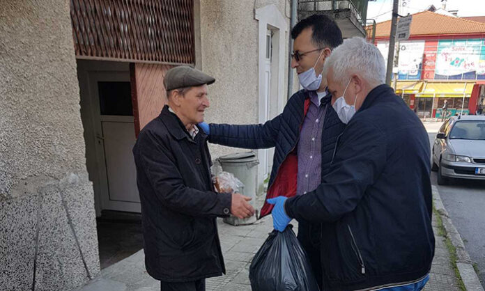Асим Адемов и общинската организация на ГЕРБ – Гърмен с благотворителна кампания за Великден