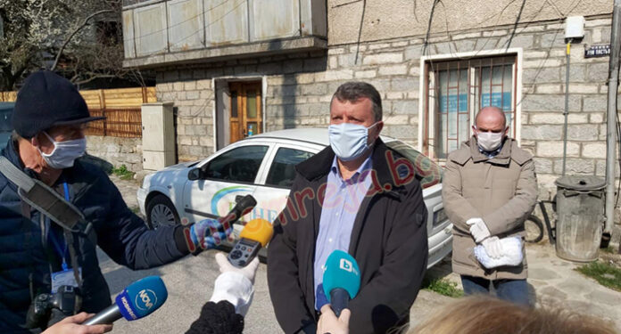 Започва тестването в Банско, два екипа на РЗИ ще взимат проби за COVID-19 (ВИДЕО)