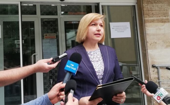 В Съдебната палата в Кюстендил ще се допускат лица само с маски и ръкавици