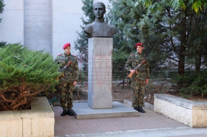 Благоевград почита Георги Измирлиев