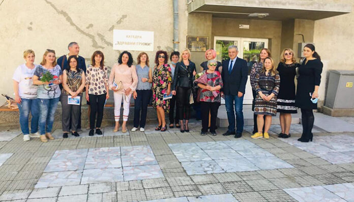 Мраморна плоча в памет на Флорънс Найтингейл и награди за благоевградските сестри