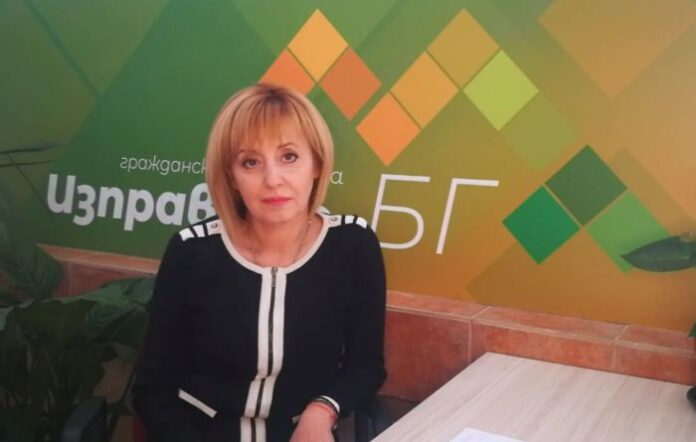 Манолова: Борисов жертва щаба заради икономическия срив в страната