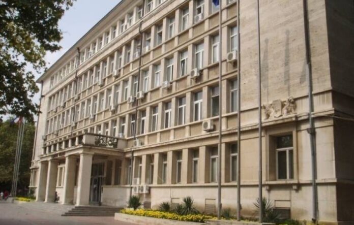 Затвор за варненец, пазарувал с фалшиви пари