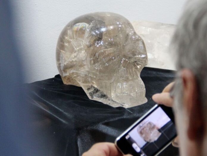 Една лъжа, повторена много пъти, не се превръща в истина