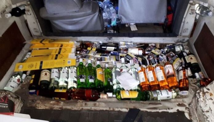 Откриха контрабандни цигари и алкохол в района на ГКПП "Дунав мост - Русе"