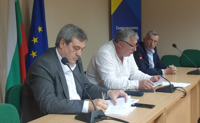 Виктор Янев: Клъстерът в ромския квартал трябва да бъде овладян възможно най-бързо