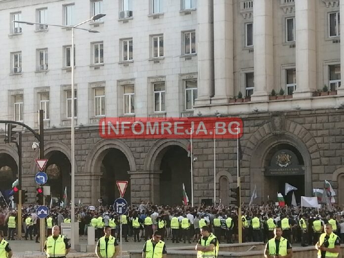 Ивайло Иванов: Имаме сигнали за платени участници в протестите