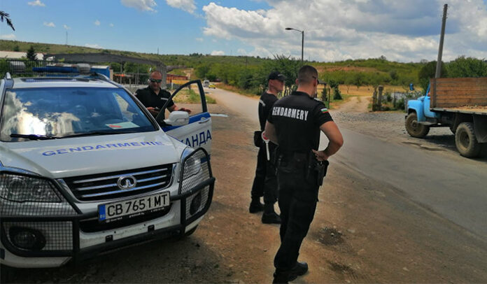 Задържаха лихвар при спецоперация в Градец