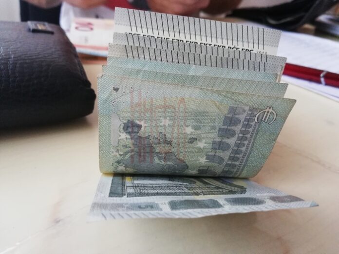 Чужденец зареди и избяга от бензиностанция без да плати