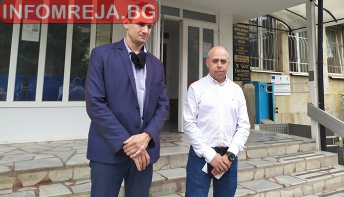 Поискаха постоянен арест за двамата братя, нападнали и ранили полицаи