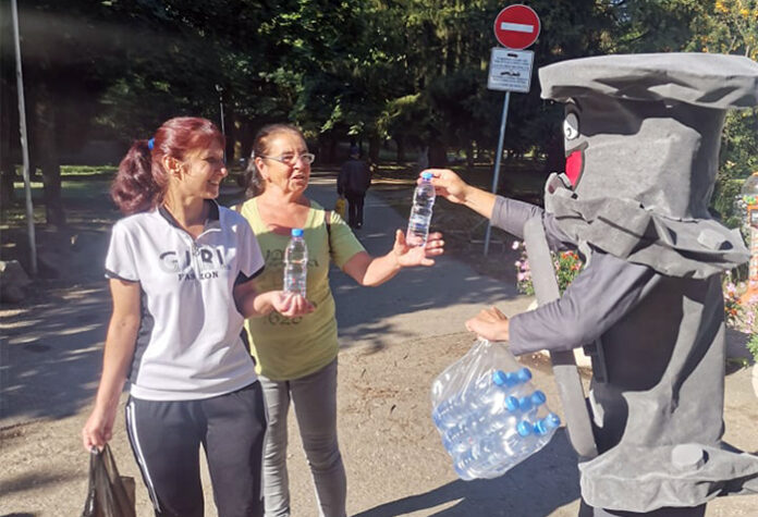 Кранчо раздава вода в парк „Бачиново“