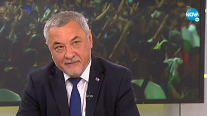 Симеонов: Не сме се вкопчили за властта като маймуни в палма