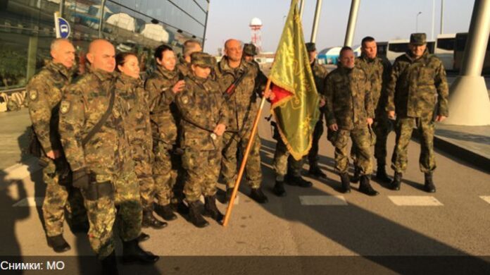 Евакуират двама български военнослужещи от Афганистан