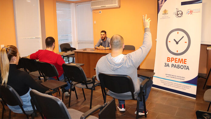 Спортен клуб по канадска борба "Спартак" представи проекта „Време за работа“