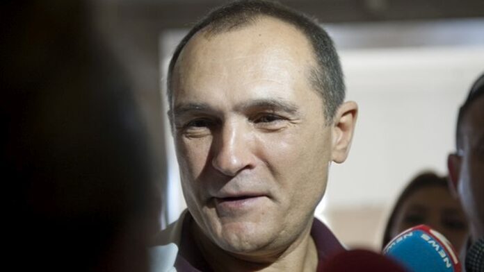 Секретарката на Божков излиза на свобода срещу 30 000 лева
