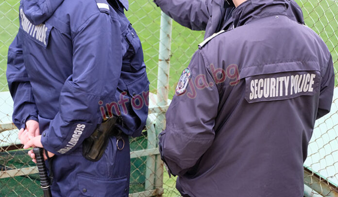 Изплащат с 50% увеличение извънредния труд на полицаите