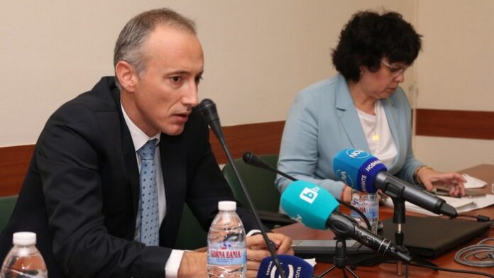 Всяко училище с план за преминаване в електронна среда