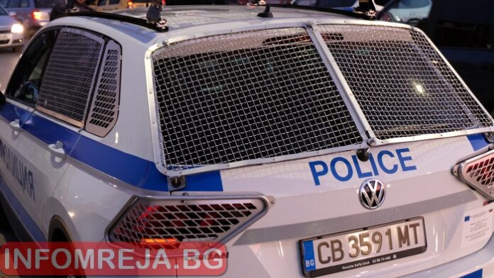 Установиха полицаите, били момче на съботния протест