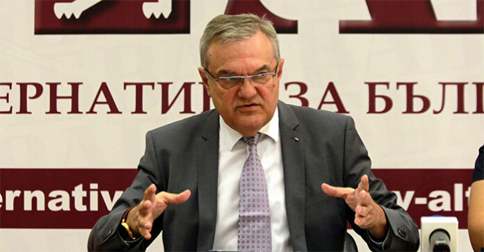Румен Петков: Държавността е в разпад